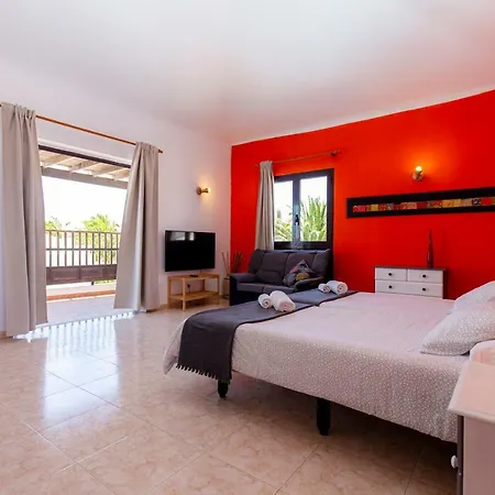 Reina Villa *